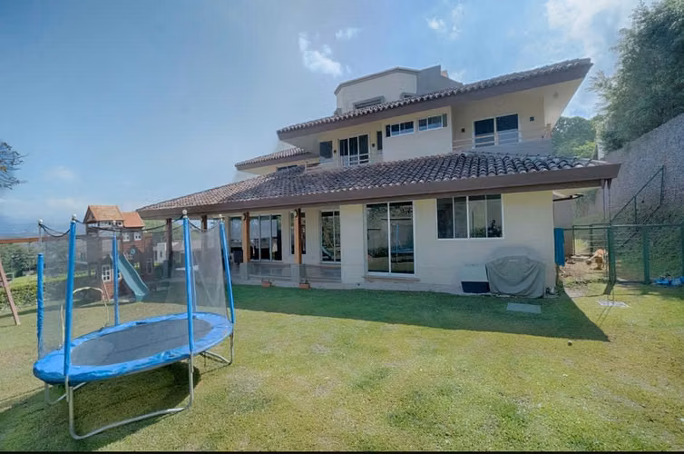 Venta de cómoda casa en condominio, Ciudad Colón, San José, #3625 - Imagen 2