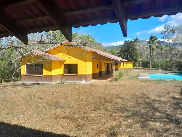 Quinta en Venta en Ciudad Colón 20816 - Imagen 2