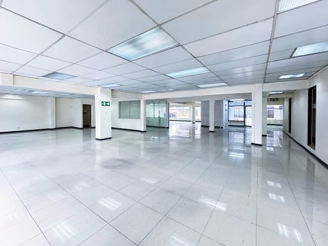 Se alquilan oficinas en Edificio Comercial en San José centro (AD). - Imagen 5