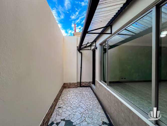 Casa amplia en San Francisco de Heredia