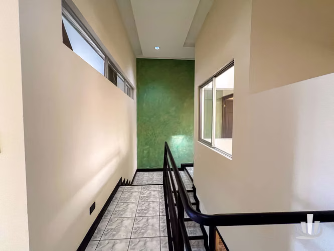Casa amplia en San Francisco de Heredia