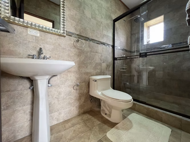 Venta de Casa en LLano Grande de Cartago con terreno amplio - Imagen 7