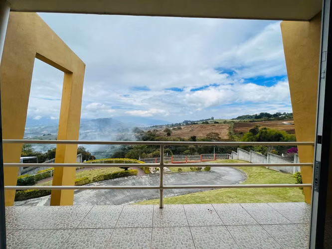 Venta de Casa en LLano Grande de Cartago con terreno amplio - Imagen 16