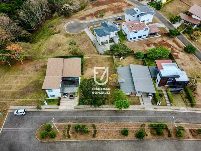 Naranjo,Lote semiplano Condominio cerca de Z.Franca Evolution Grecia