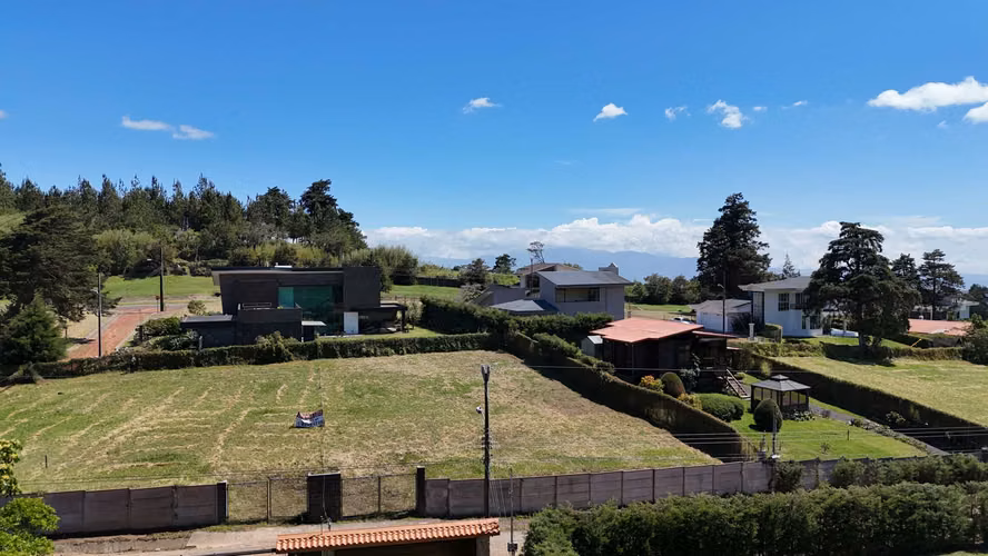 EN VENTA LOTE CON VISTAS PANORAMICAS  - COND.  EL RETIRO – FRAIJANES - Imagen 11
