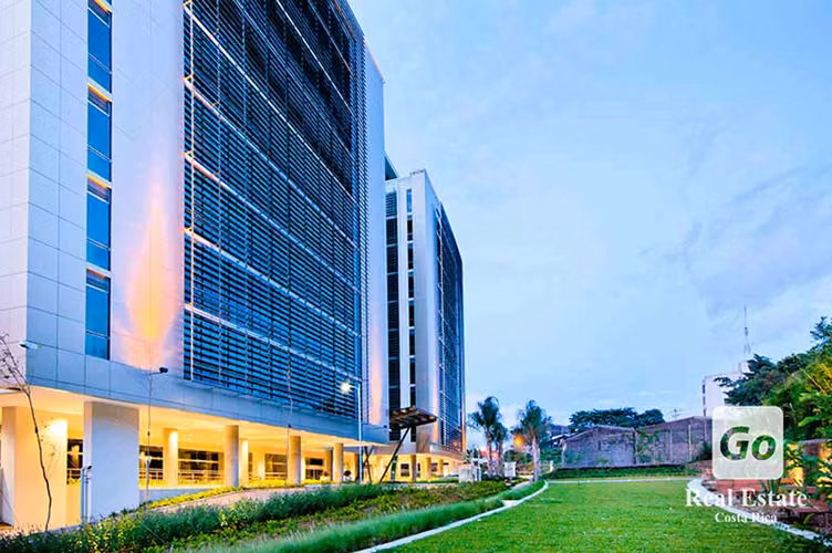 Alquiler de Locales para Oficina en Centro Corporativo El Tobogán ($20/m2)
