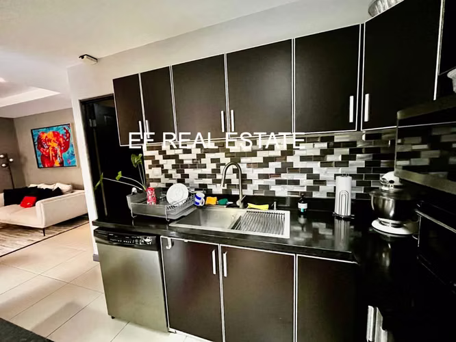 SANTA ANA ¡¡¡ CASA MODERNA 3HAB/ 3,5 BAÑOS UBICACION INMEJORABLE
