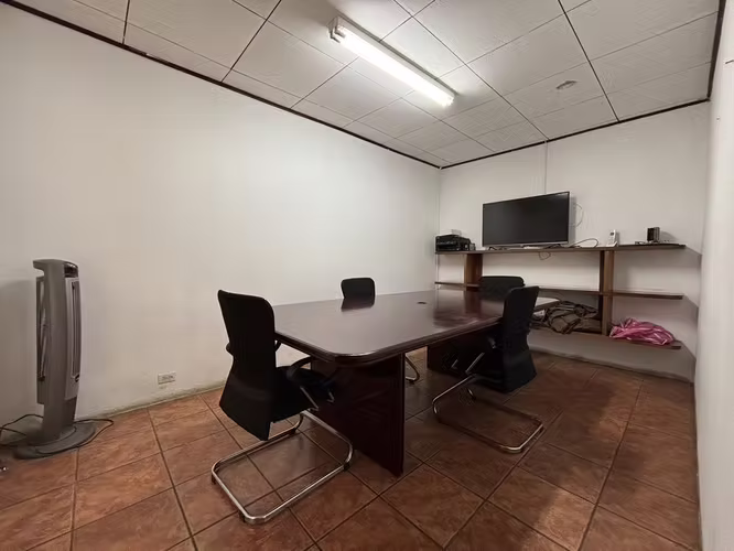 VENTA DE BODEGA Y CASA EN SAN JUAN DE TIBÁS, UBICACIÓN ESTRATÉGICA