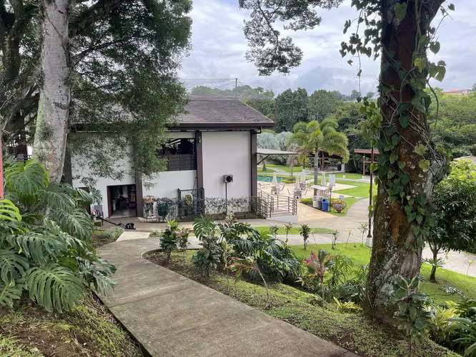 Lote en Venta en Grecia – Lote Plano y Esquinero en Condominio