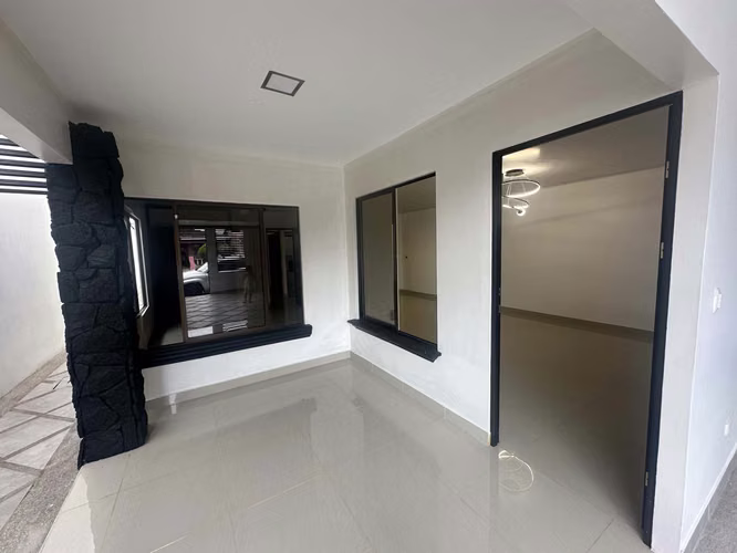 Se vende hermosa casa Esparza