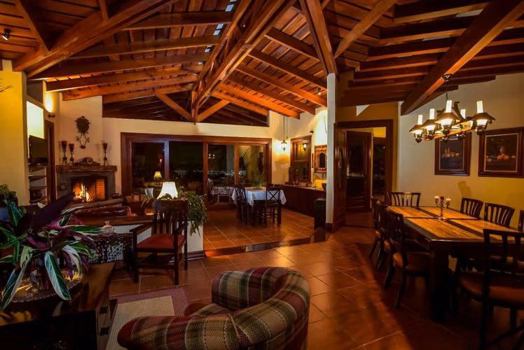 Venta de Hermosa Villa en San Isidro de Heredia