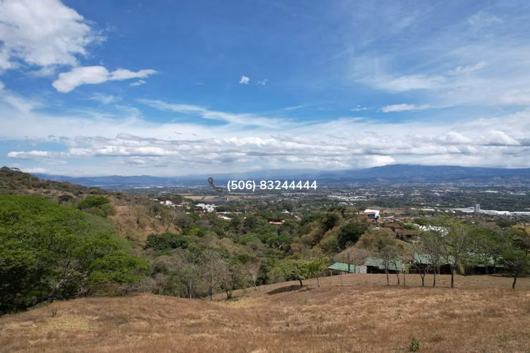 VENTA DE PROPIEDAD EN PIEDADES DE SANTA ANA - Imagen 8