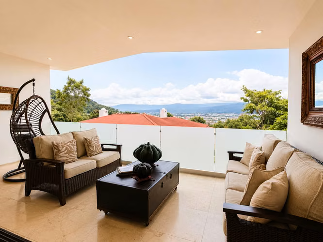 Venta de Casa en Escazú | Condominio