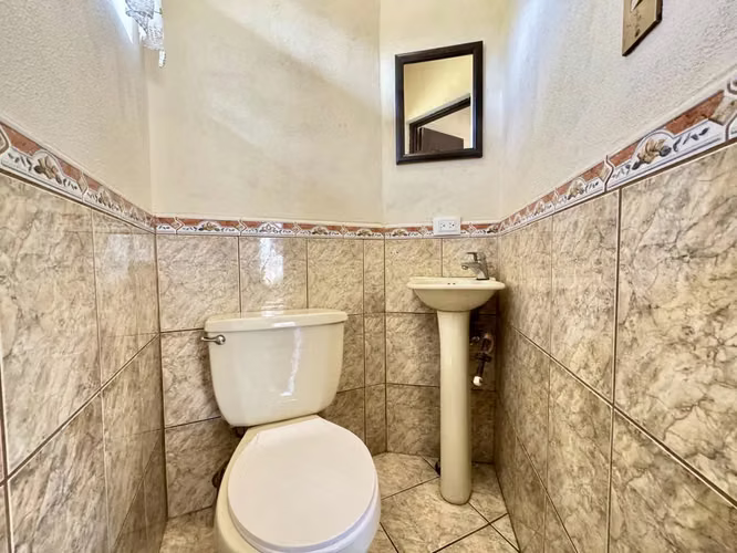 Se Alquila Hermosa Casa en Residencial exclusivo - Imagen 16