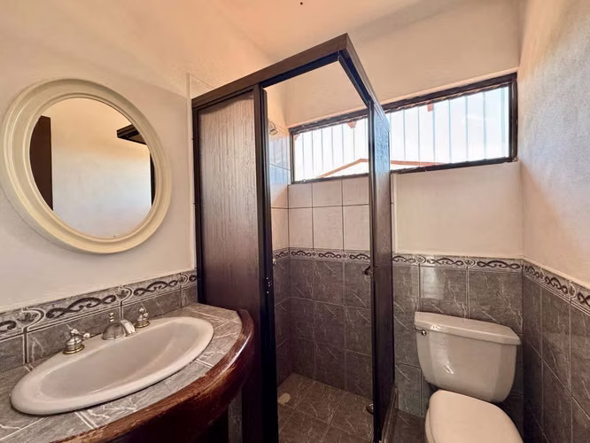 Se Alquila Hermosa Casa en Residencial exclusivo - Imagen 7