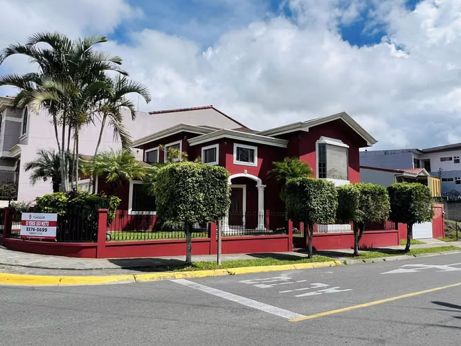 REBAJADA¡ Venta de Propiedad ideal para Consultorios en Cartago diagonal al TEC