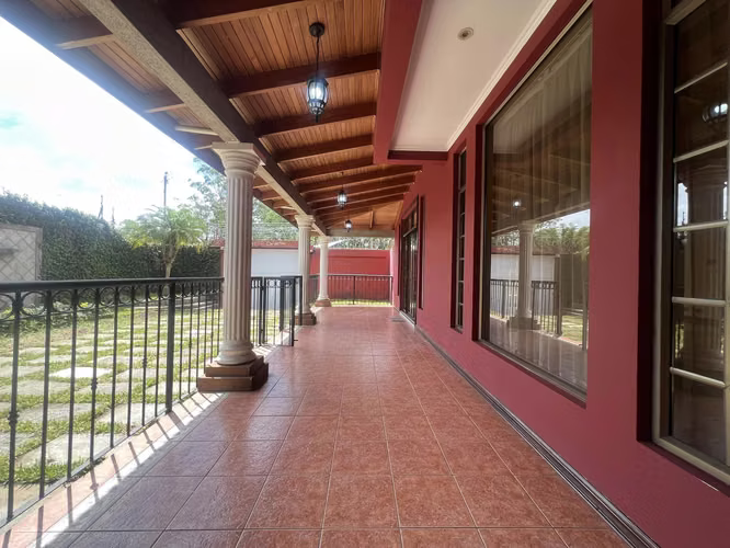 REBAJADA¡ Venta de Propiedad ideal para Consultorios en Cartago diagonal al TEC