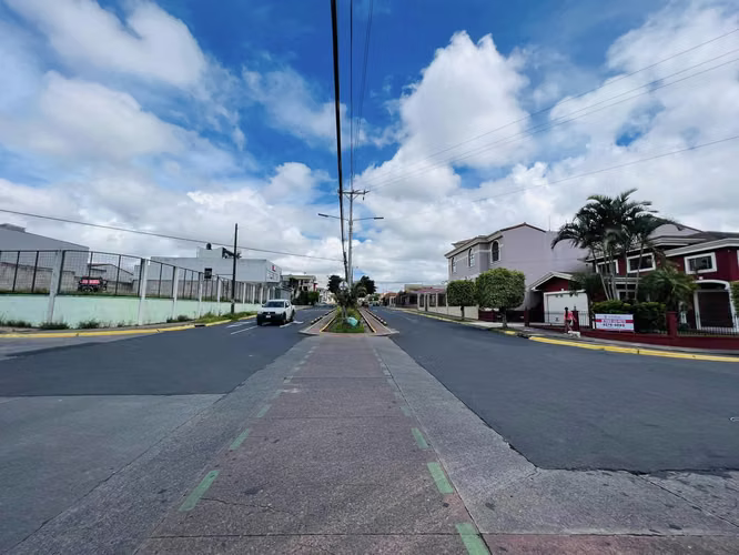 REBAJADA¡ Venta de Propiedad ideal para Consultorios en Cartago diagonal al TEC