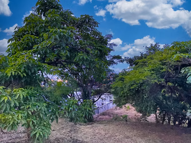 VENTA DE LOTE EN RESIDENCIAL VISTAS DE ESCAZÚ