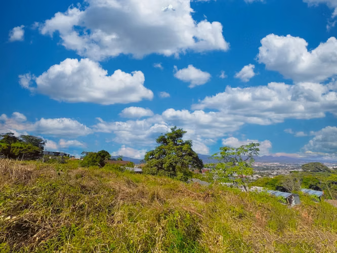VENTA DE LOTE EN RESIDENCIAL VISTAS DE ESCAZÚ
