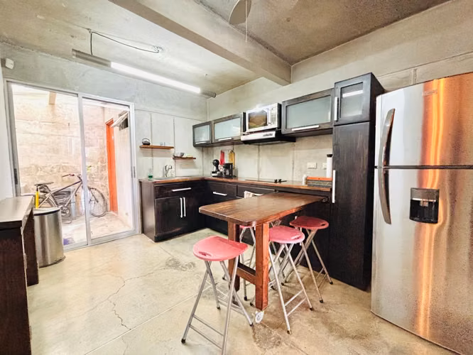 Edificio en Venta - Oficinas para alquilar en Santa Ana - Conveniente ubicación