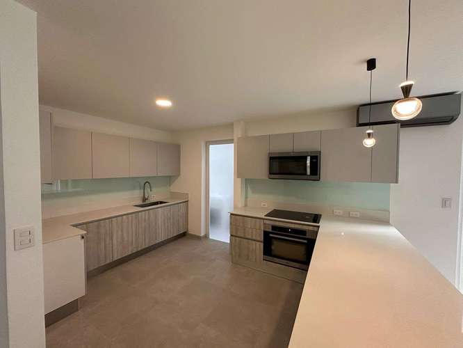 NUEVA EN CONDOMINIO - Imagen 2