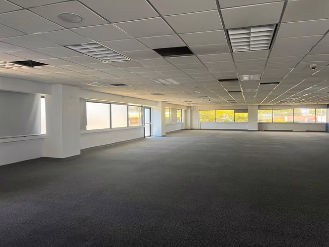 Edificio Comercial en Hatillo - E58