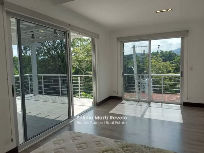 VENTA lujoso Condominio con vista en Escazú, Jaboncillos. - Imagen 16
