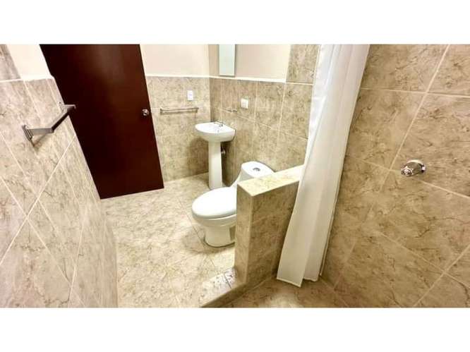 Rohrmoser. Apartamento tipo Co-Living [habitacion con baño] - Imagen 2