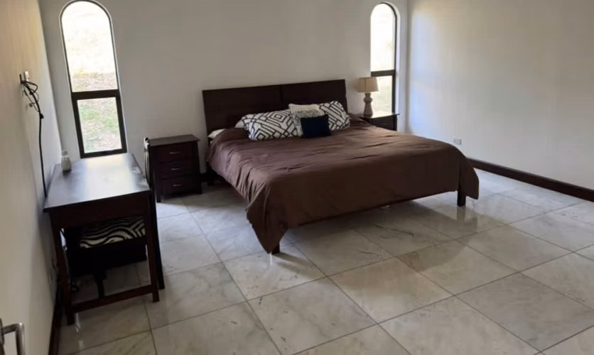 VENTA DE CASA MAYORCA EN VILLA REAL - Imagen 4