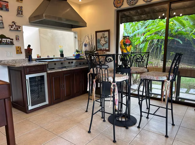 Venta Casa en Exclusivo Residencial – Pinares, Curridabat - Imagen 6