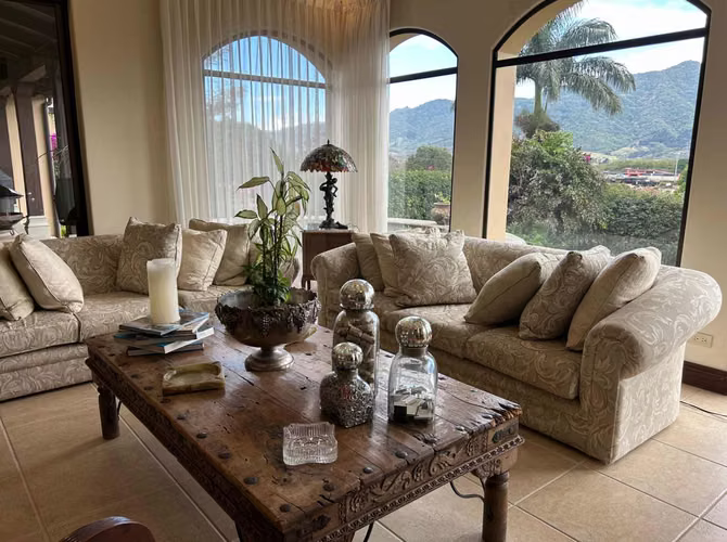 Venta Casa en Exclusivo Residencial – Pinares, Curridabat - Imagen 3