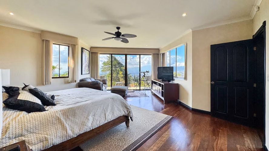 Se vende Casa de lujo en San Antonio de Escazú (AD).
