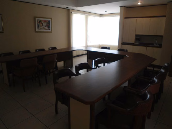 Se vende edificio en Barrio Amón con 2 apartamentos y sala de reuniones