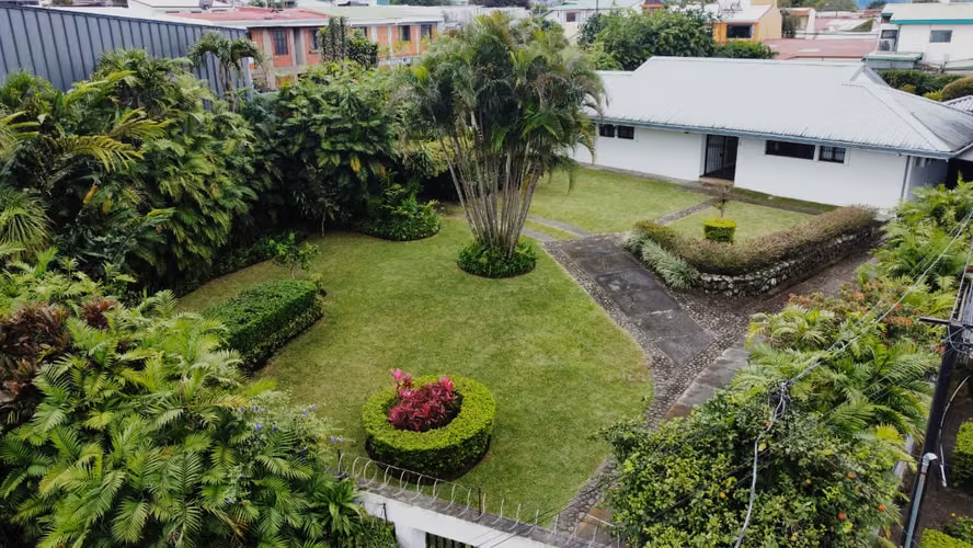 Vendo casa sobre vía principal Sabanilla - Imagen 14