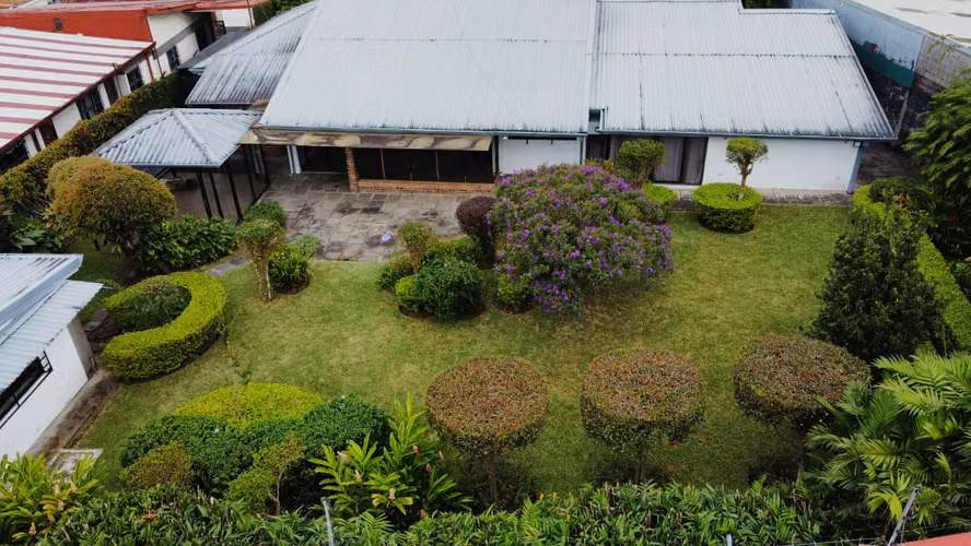 Vendo casa sobre vía principal Sabanilla - Imagen 10