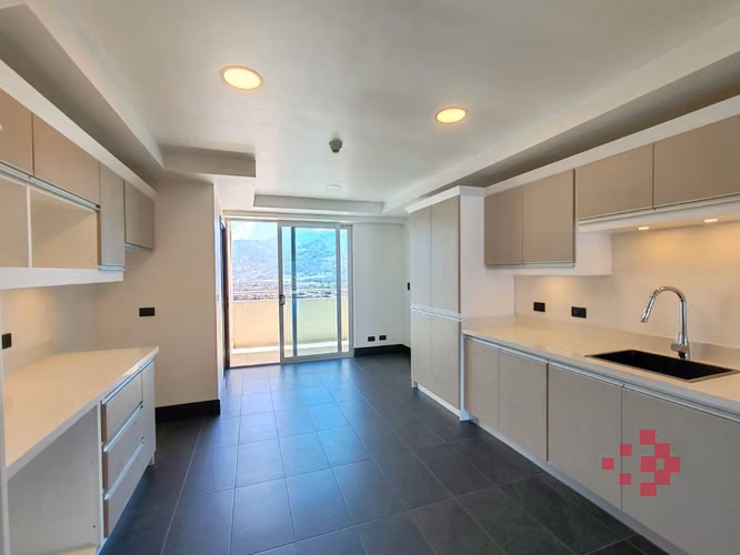 Venta de Pent House en San José, La Sabana.