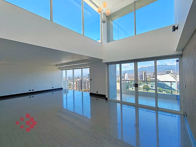 Venta de Pent House en San José, La Sabana.