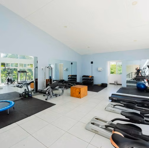 VENTA DE EXCLUSIVO TOWNHOME EN SANTA ANA - Imagen 15