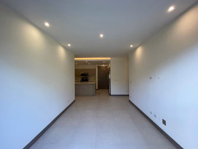 VENTA DE EXCLUSIVO APARTAMENTO EN SANTA ANA - Imagen 15