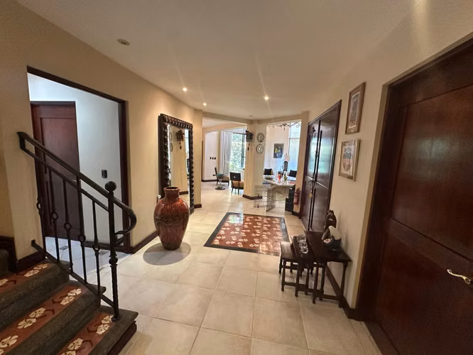 Venta de Casa en Condominio Los Pinos, Jaboncillos Escazú