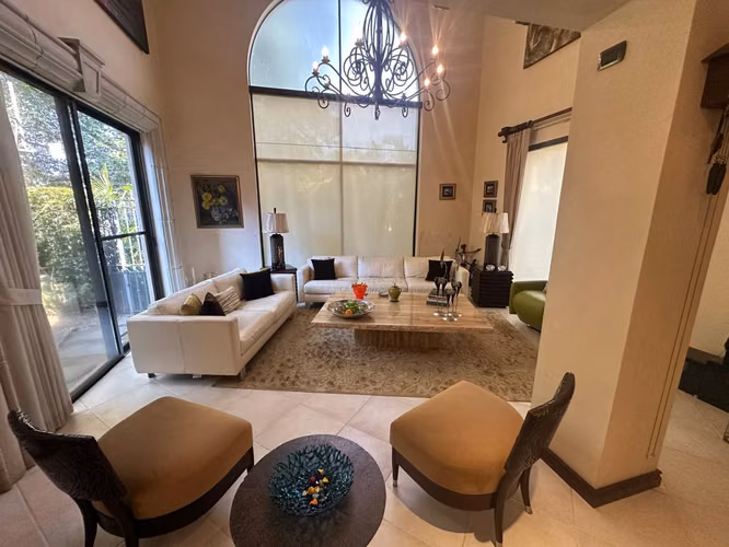 Venta de Casa en Condominio Los Pinos, Jaboncillos Escazú