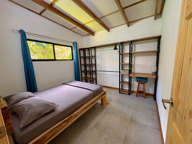 Casa Equipada en Venta a 300 Metros de Playa Grande, Cahuita