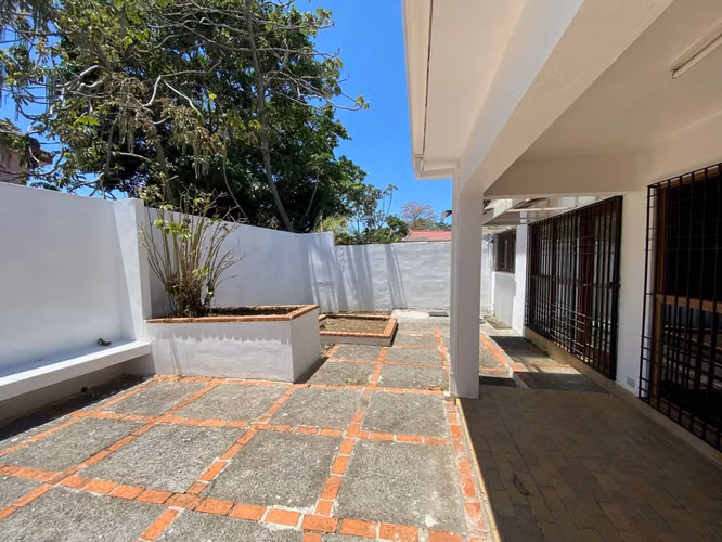 Alquiler de Exclusiva Casa en los Yoses, San José. 5701