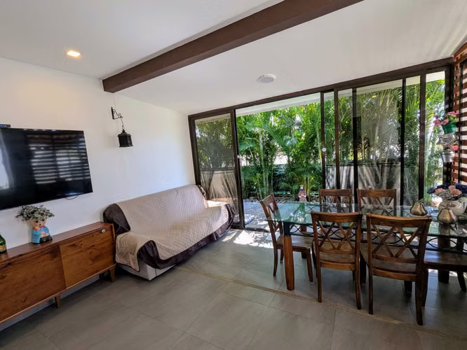 Exclusivo Condominio Francosta dormitorio principal en PRIMER NIVEL