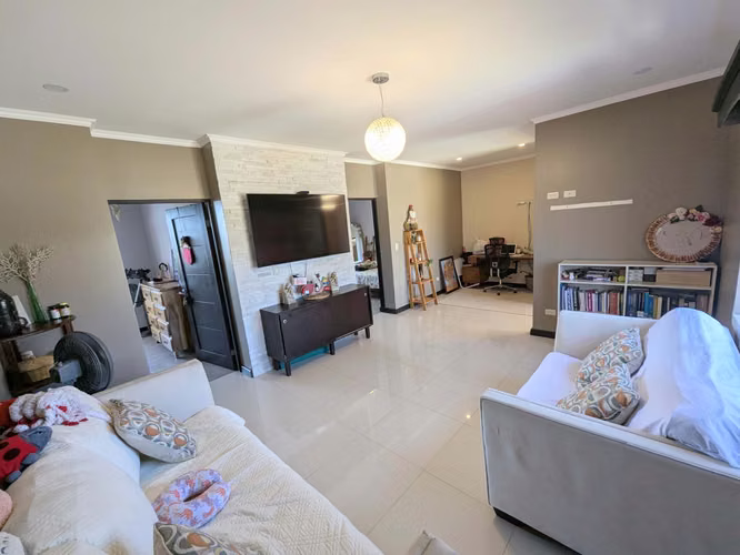 Exclusivo Condominio Francosta dormitorio principal en PRIMER NIVEL