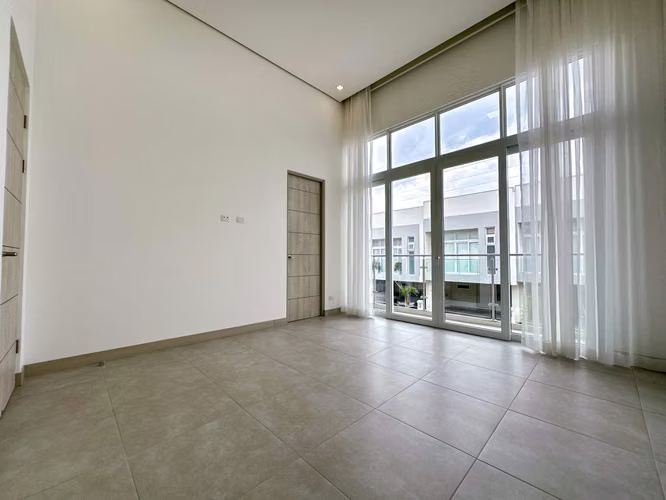 SE ALQUILA CASA EN CONDOMINIO EN GUACHIPELÍN* - Imagen 4