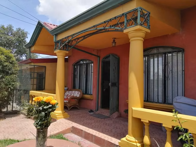 Venta de casa en San Rafael Arriba Desamparados San José - Imagen 2