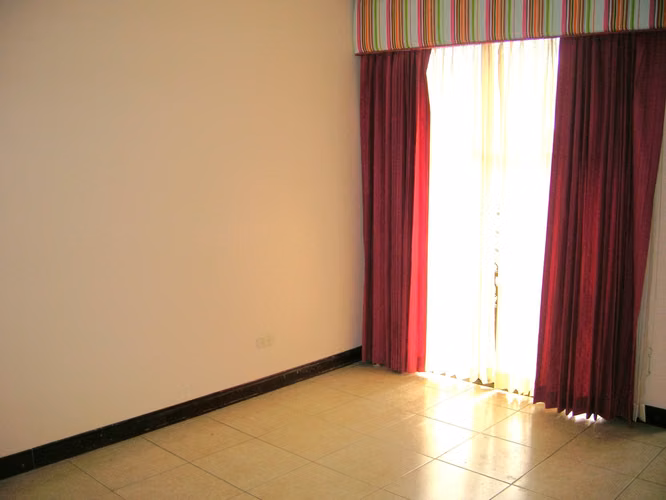 Se vende Escazú Guachipelín, casa independiente precio oferta