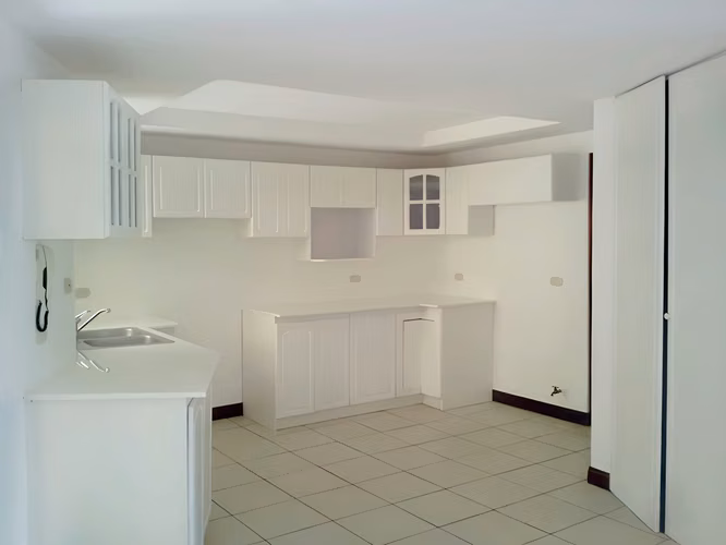 Se vende Escazú Guachipelín, casa independiente precio oferta